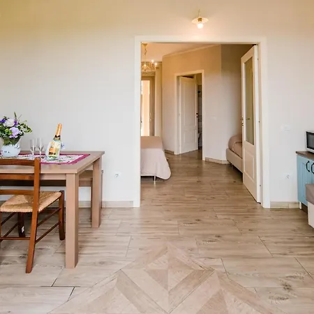 Borgo Felciaione Apart-hotel *